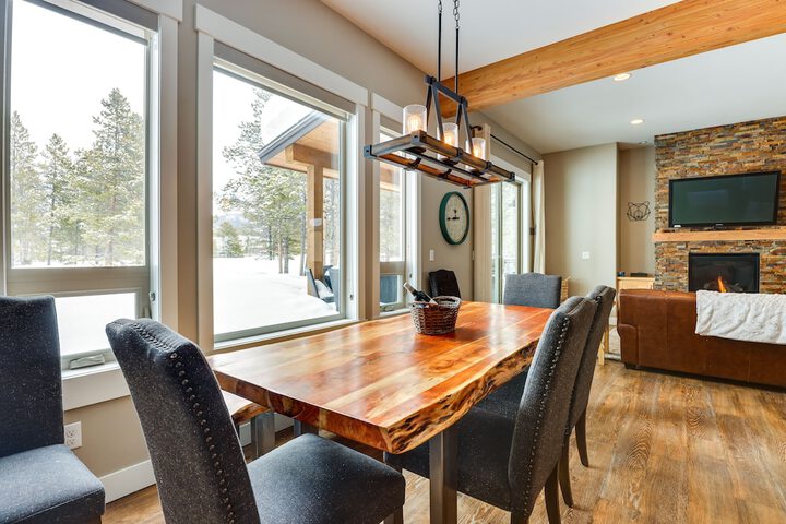 Convenient Fraser Townhome w / Hot Tub Near Hikes!