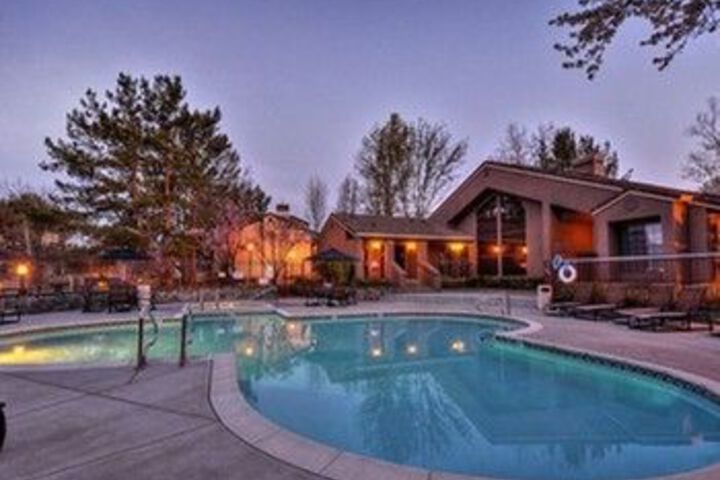 Global Luxury Suites Near Canyon Lakes