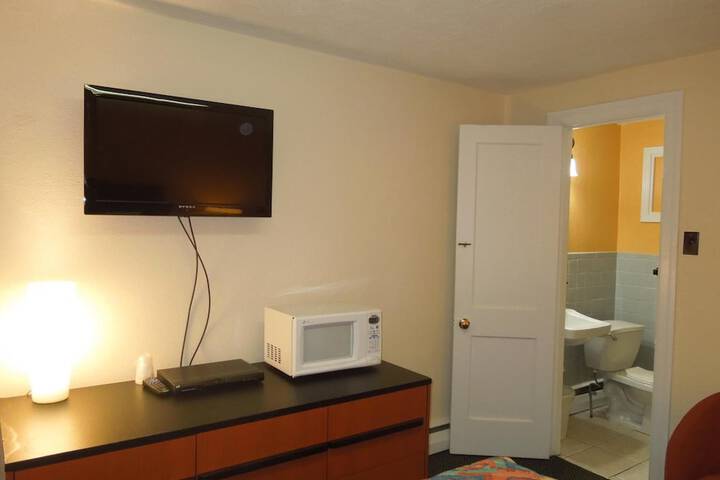 Room 41 of 49
