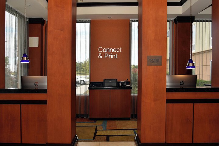 Fairfield Inn & Suites Hartford Airport