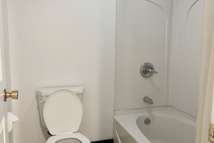 Room 2 of 9
