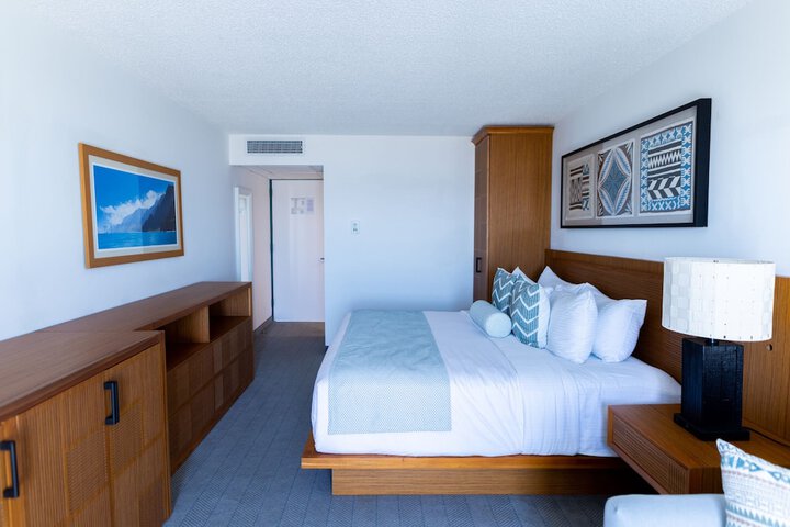 Room 14 of 28