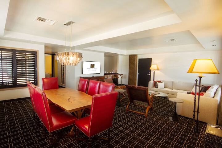 Room 21 of 53