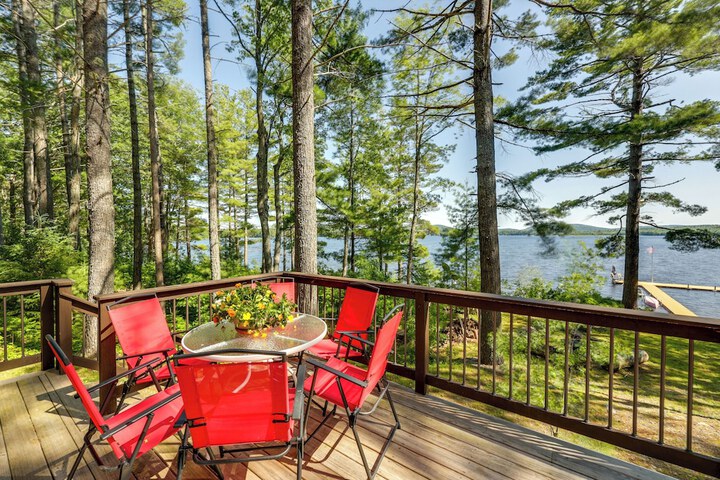 Waterfront Maine Vacation Rental w / Private Dock