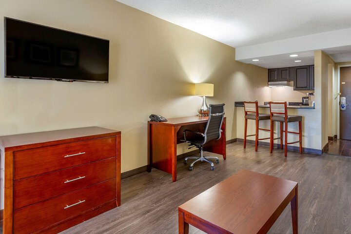 Room 14 of 28