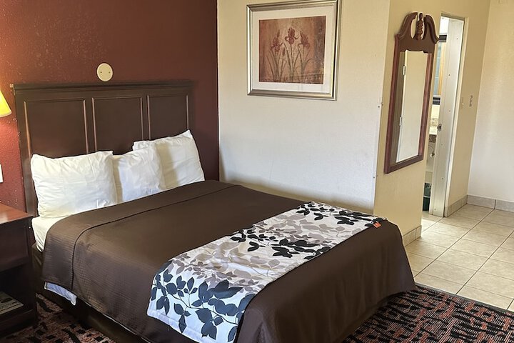 Room 26 of 31