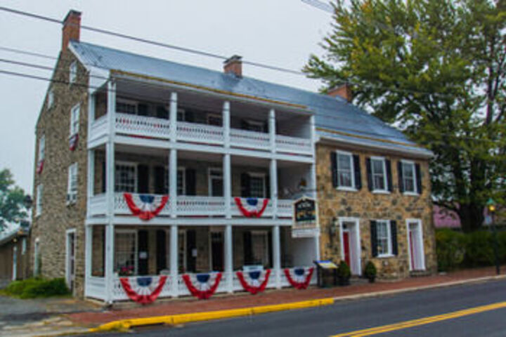 The Historic Fairfield Inn