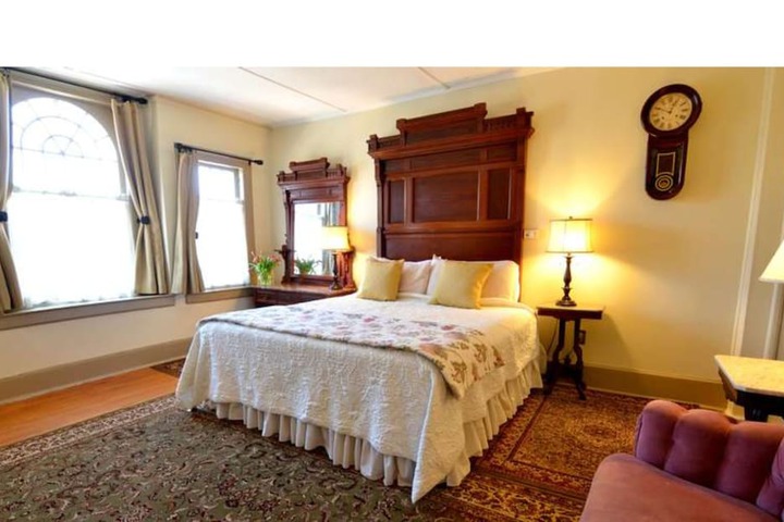 Room 73 of 130