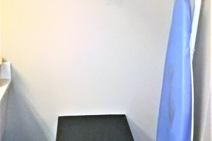 Room 11 of 29