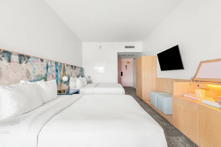 Room 103 of 164