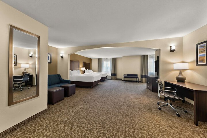 Room 20 of 39