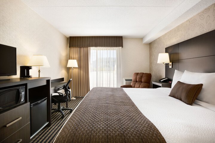 Room 25 of 39
