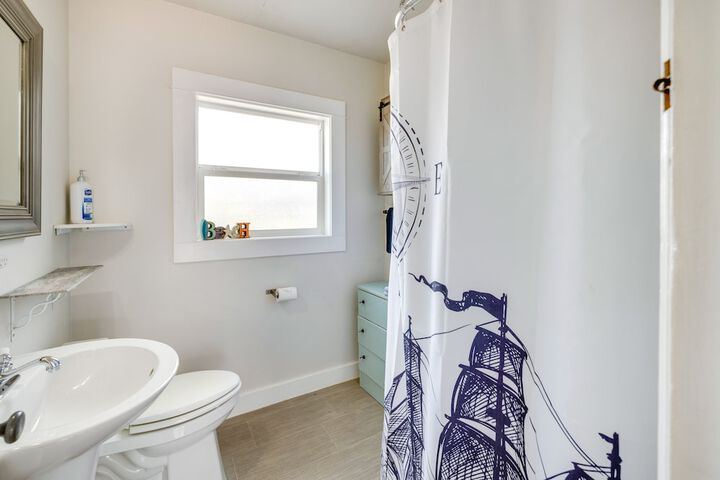 Rockaway Beach Vacation Rental: Pets Welcome!