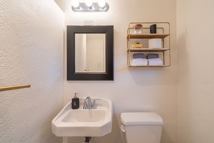 Room 14 of 27