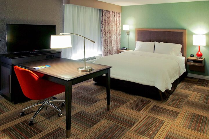 Room 8 of 30