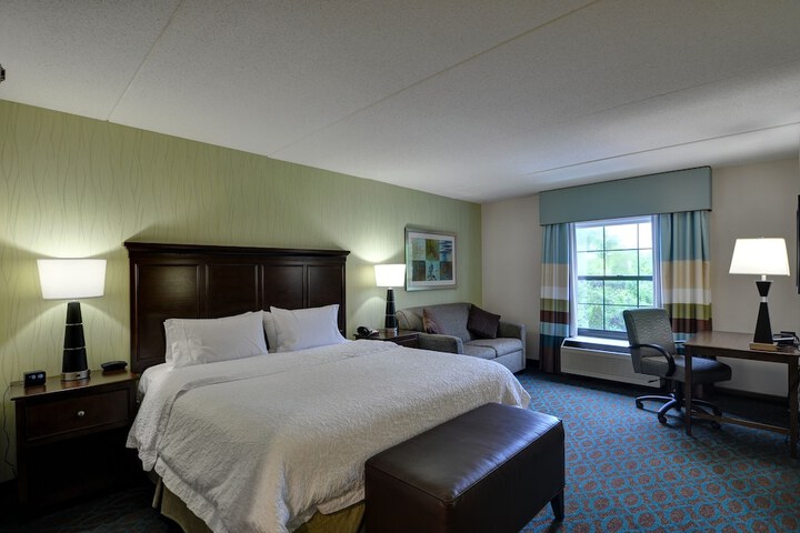Room 53 of 67