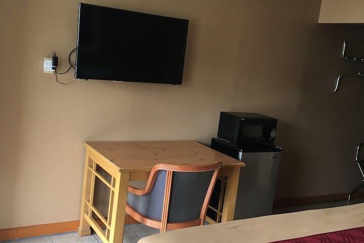 Room 12 of 20
