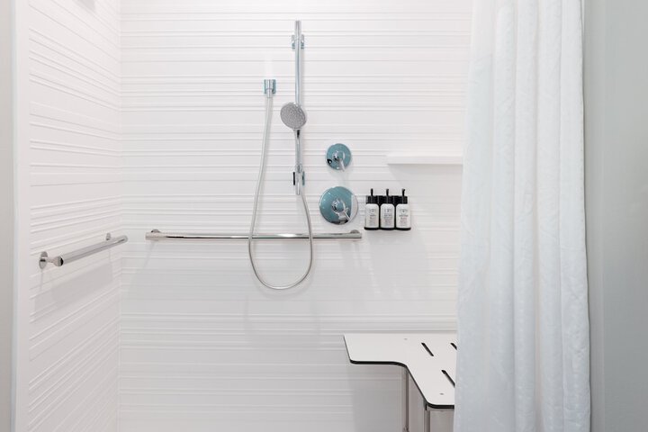 avid hotels Madison - Monona by IHG
