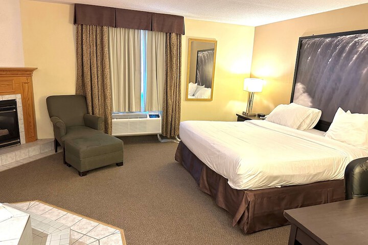 Room 15 of 25