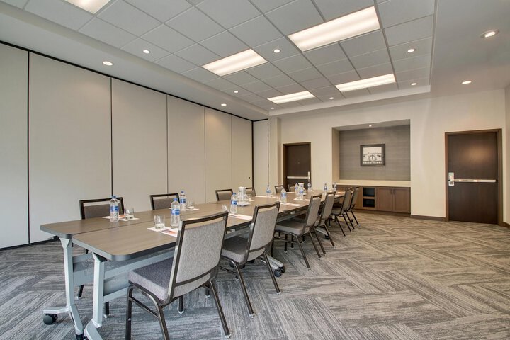 Hyatt Place Milwaukee / Downtown