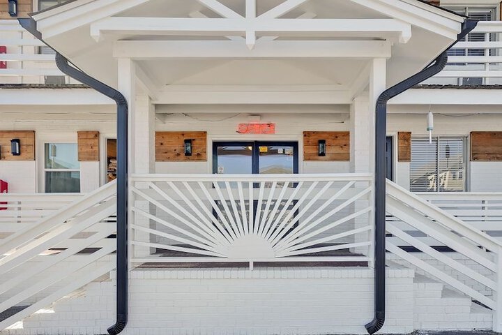 Dry Dock Inn