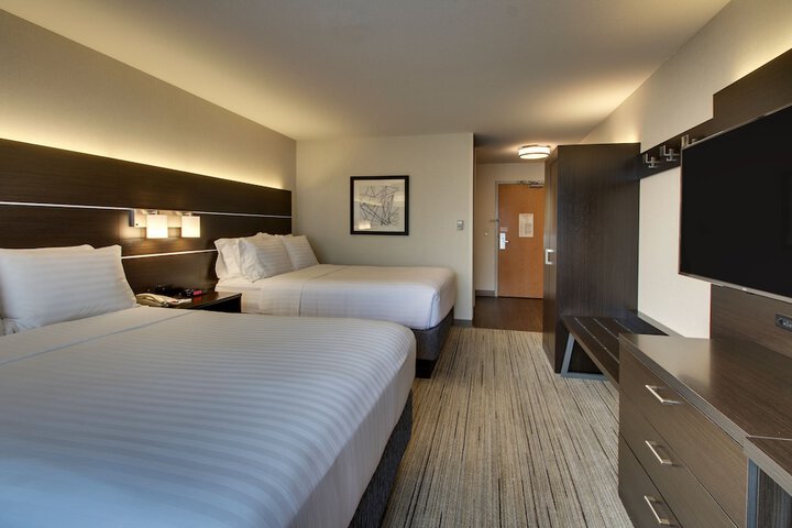 Holiday Inn Express & Suites Morris by IHG