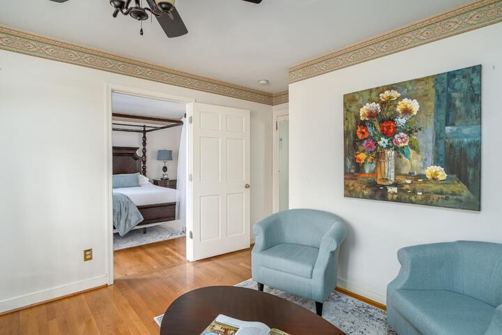 Room 11 of 14