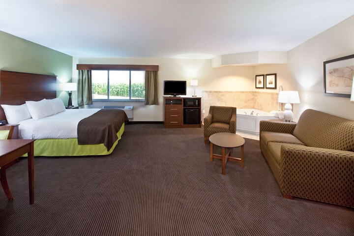 Room 18 of 37