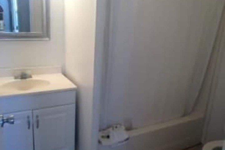 Room 15 of 32