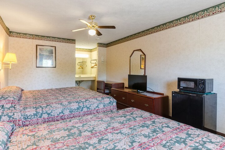 Room 35 of 43