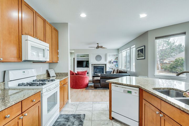 Fenced Yard & Trail Access: Dog-friendly Erie Home