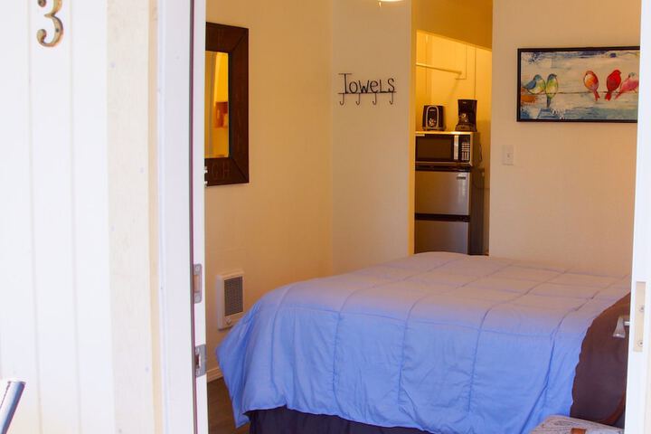 Room 16 of 48