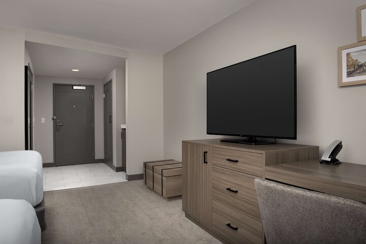 Room 14 of 50