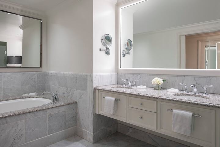 Four Seasons Hotel Los Angeles at Westlake Village