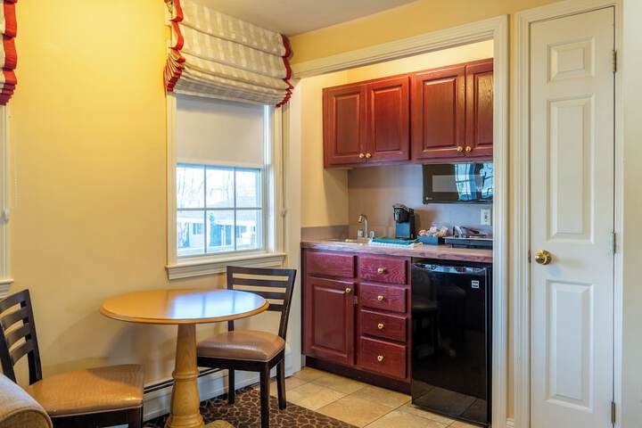 Port Inn and Suites Portsmouth an Ascend Collection Hotel