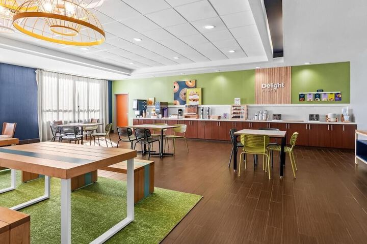 Spark by Hilton Shawnee