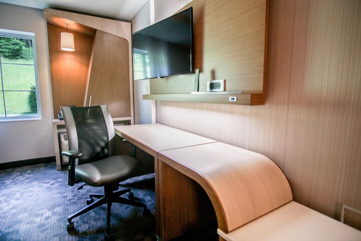 Room 16 of 33