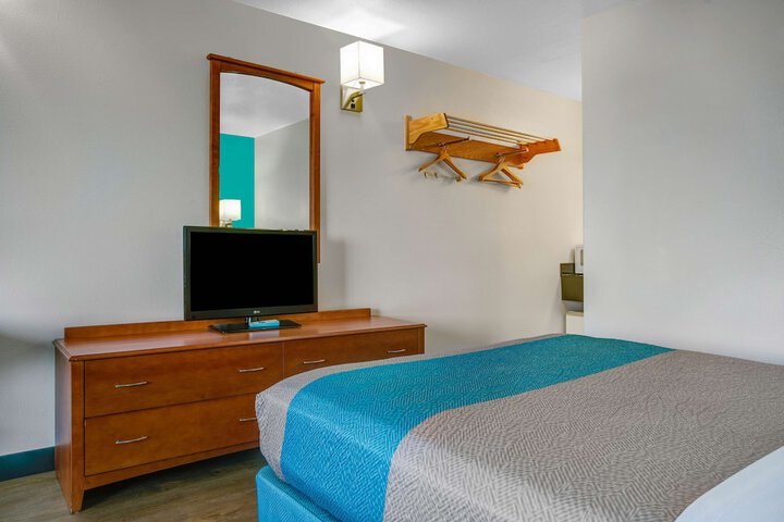 Motel 6 Baker City OR
