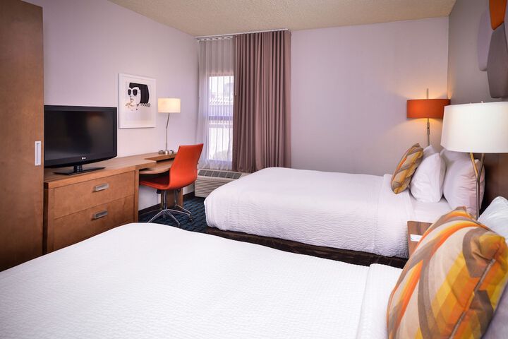 Room 21 of 32