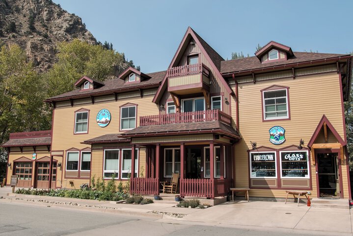 Clear Creek Inn