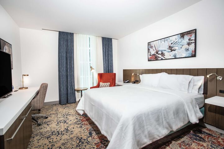 Room 28 of 41