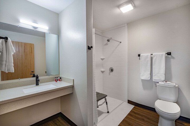 Travelodge by Wyndham Lovell / Bighorns