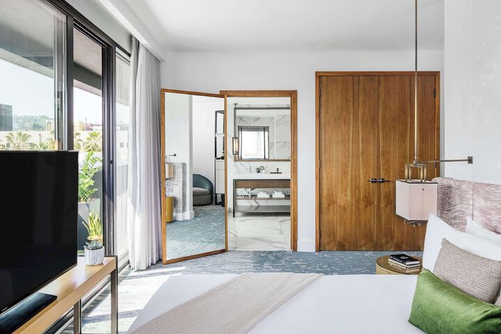 Room 20 of 81
