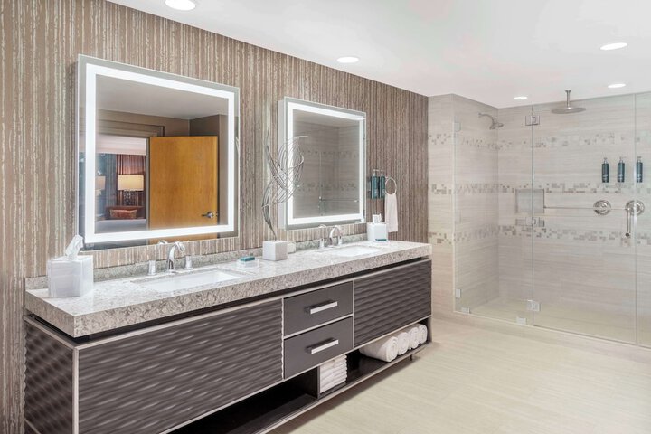 Hilton Orange County / Costa Mesa