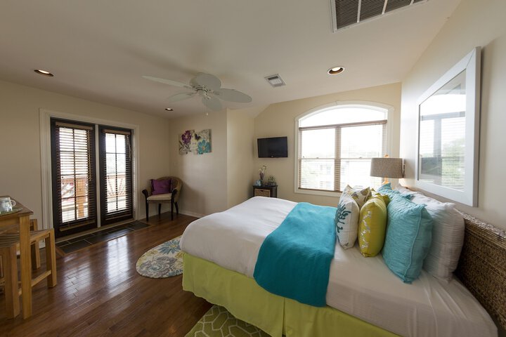 Room 18 of 34