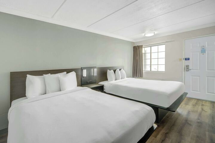 Room 16 of 25
