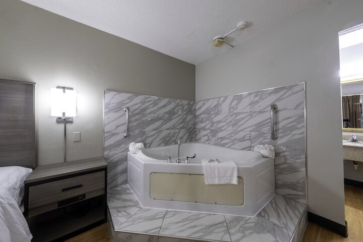 Room 19 of 31