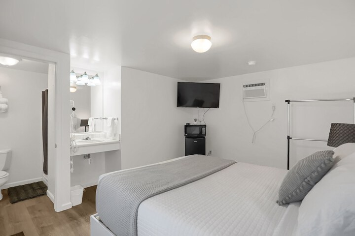 Room 72 of 73