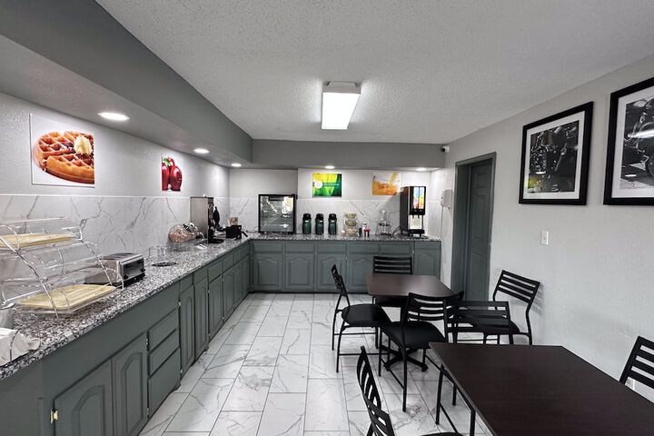 Breakfast/Coffee Service 46 of 50