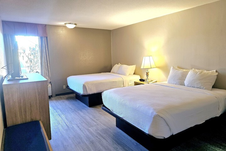 Room 6 of 27